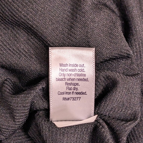 JENNIFER LOPEZ, Lurex, Textured Sheath, Gorgeous Dress, Size Medium. - Picture 10 of 12